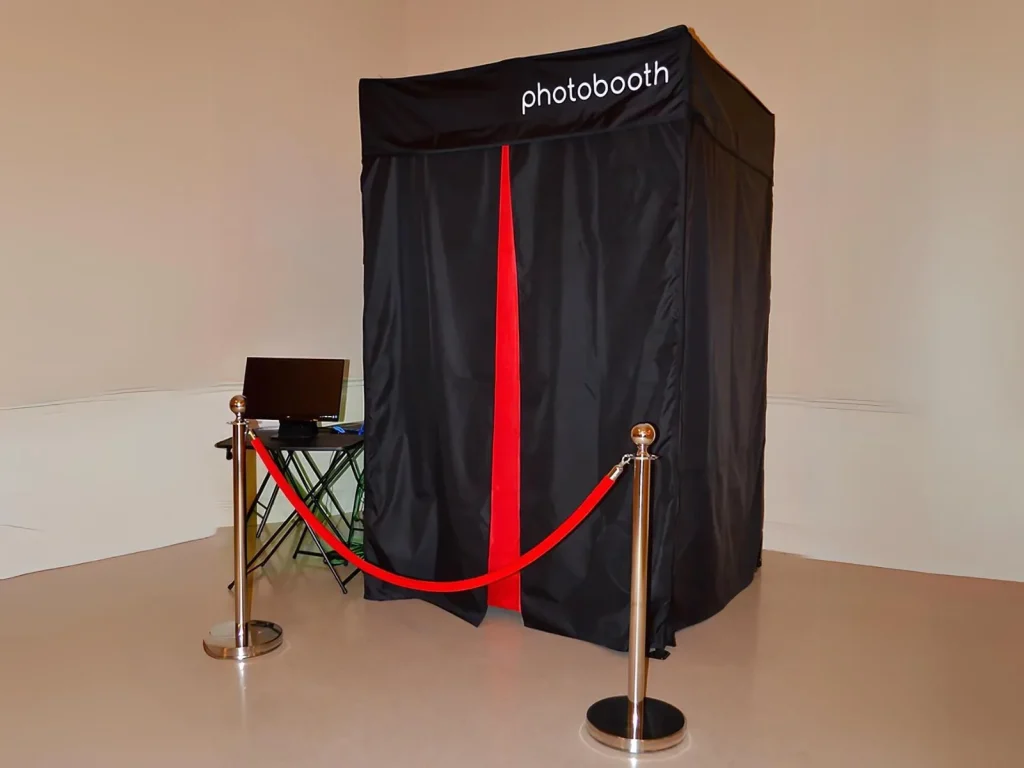 Private Enclosed Photo Booth