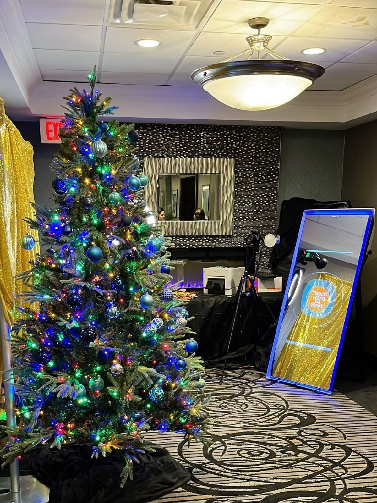 Caledon Mirror Me Photo Booth Features